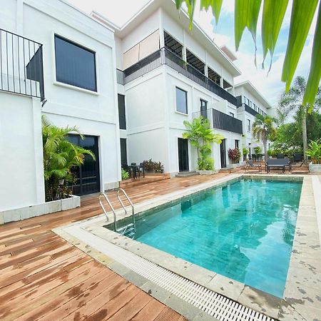 Onyx Hotel & Villa Tanjunguban Екстериор снимка