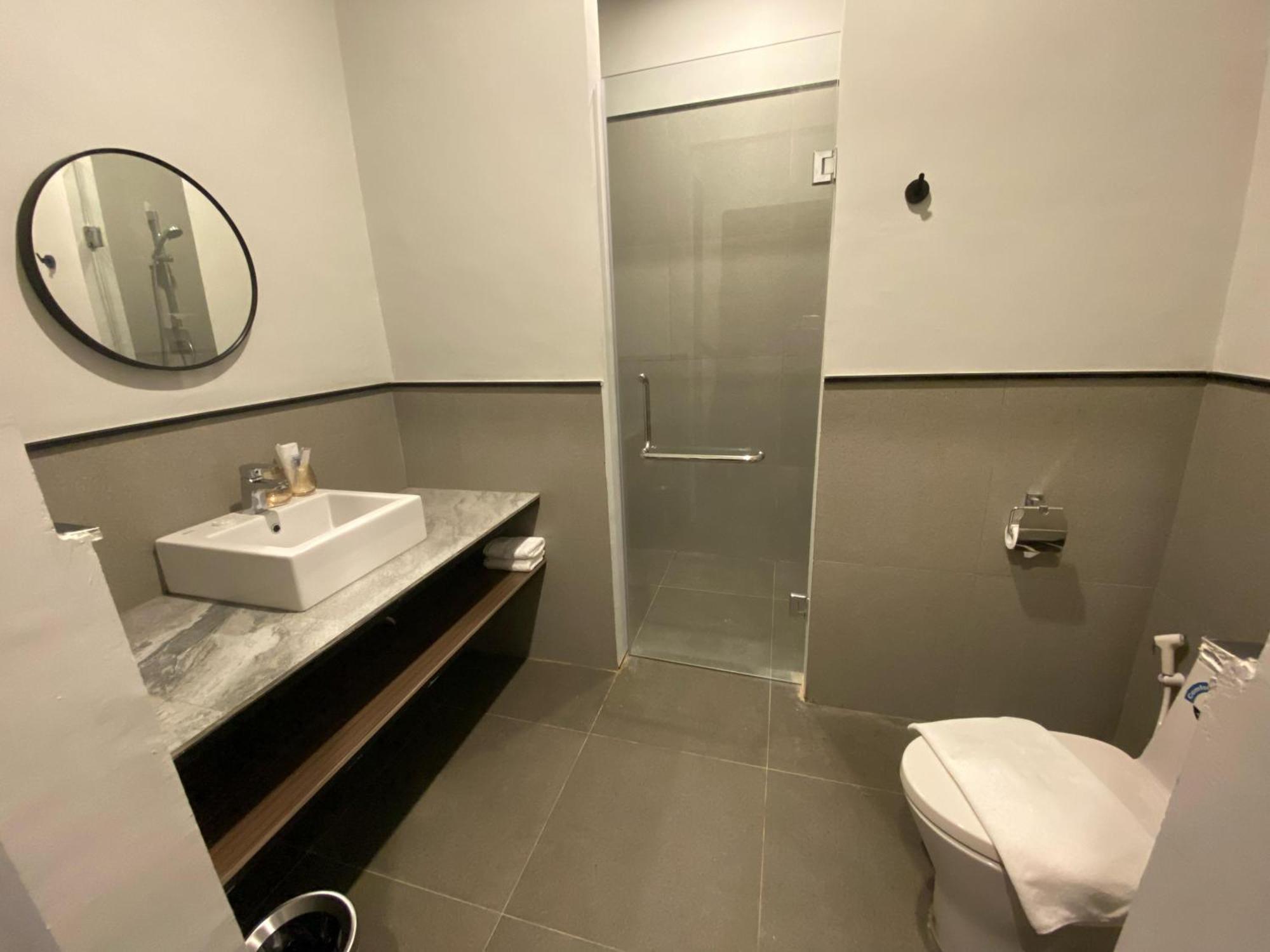 Onyx Hotel & Villa Tanjunguban Екстериор снимка