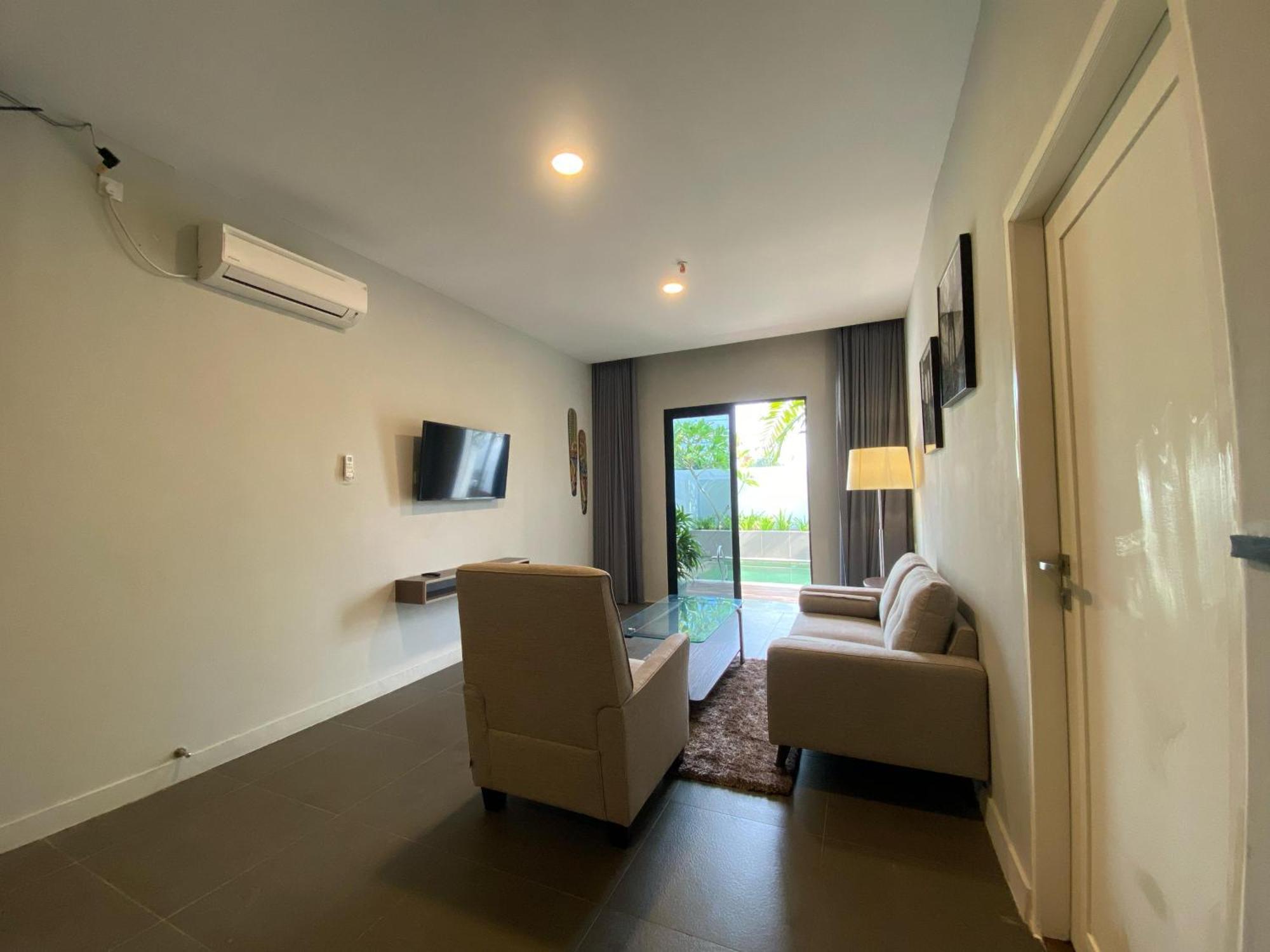Onyx Hotel & Villa Tanjunguban Екстериор снимка