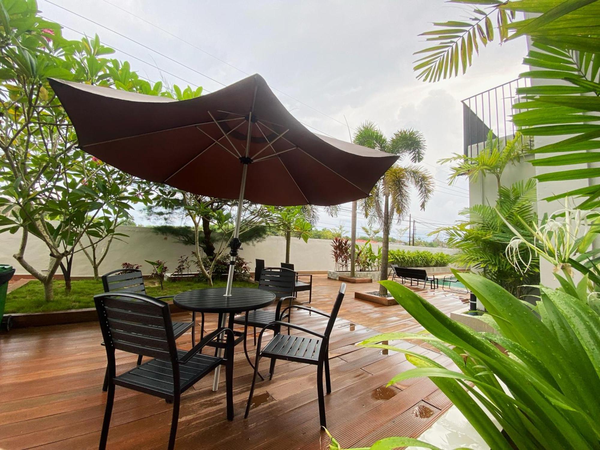 Onyx Hotel & Villa Tanjunguban Екстериор снимка
