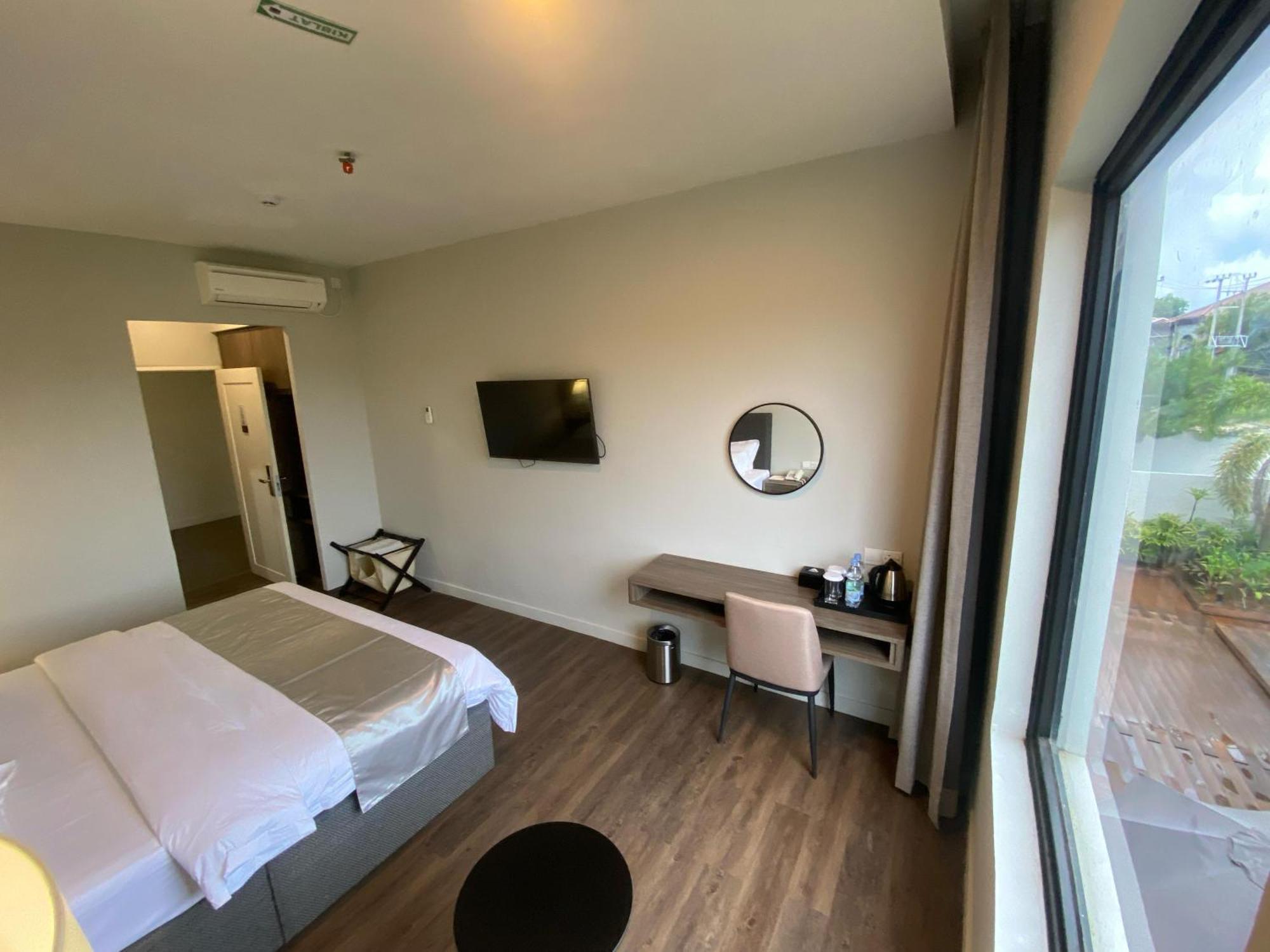 Onyx Hotel & Villa Tanjunguban Екстериор снимка