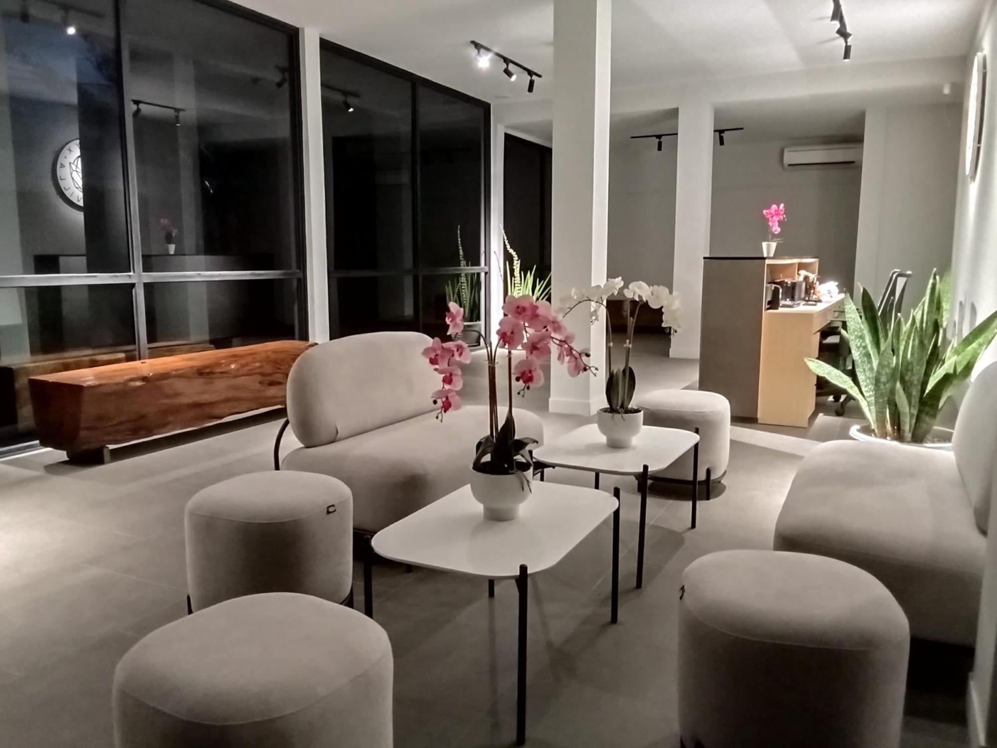 Onyx Hotel & Villa Tanjunguban Екстериор снимка