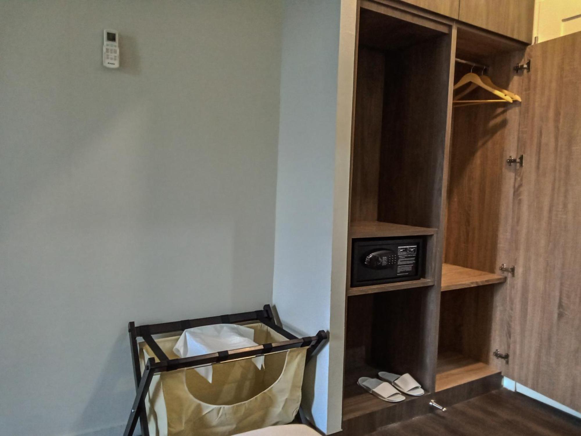 Onyx Hotel & Villa Tanjunguban Екстериор снимка